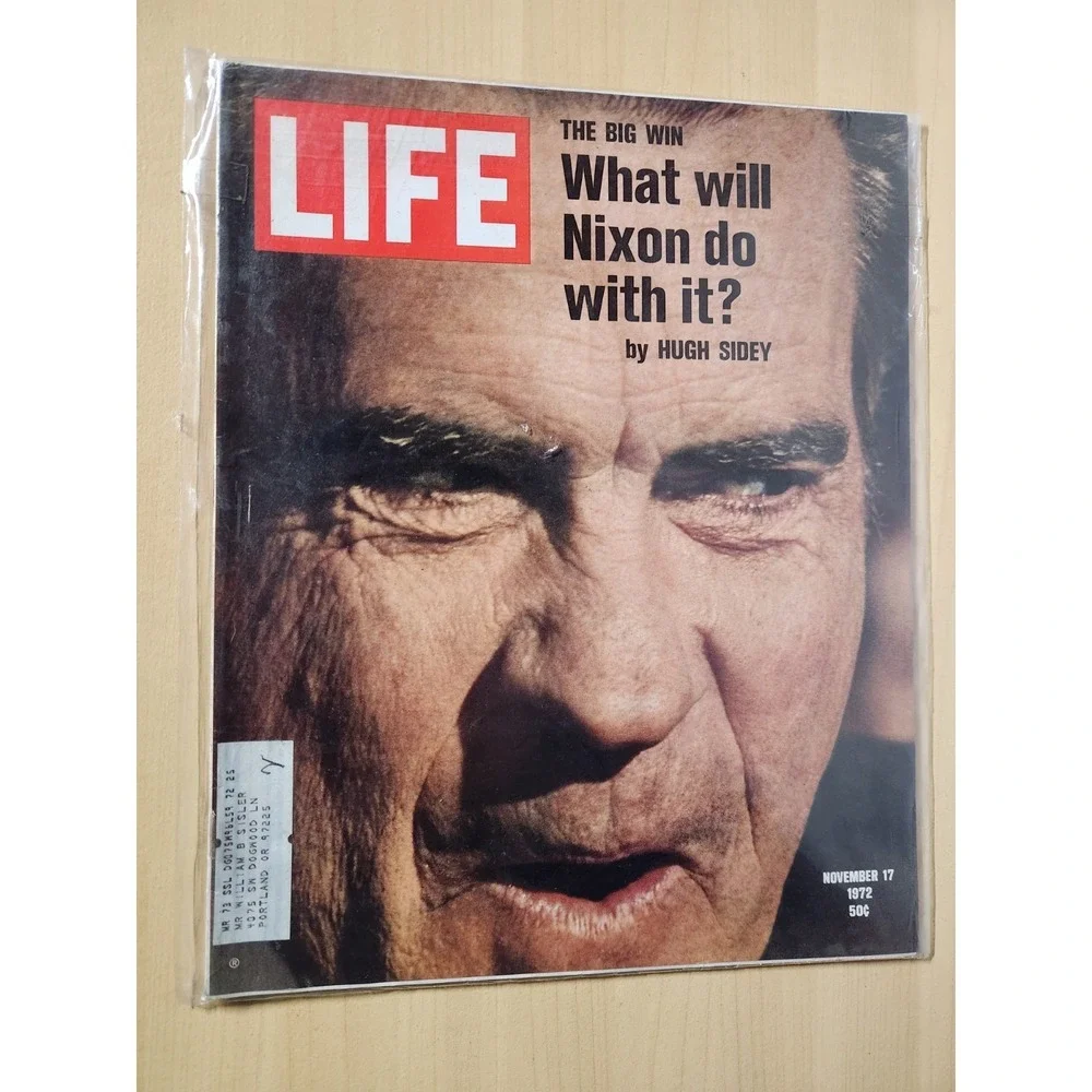 LIFE MAGAZINE~~NOVEMBER 17TH, 1972 ISSUE (RICHARD M. NIXON COVER)